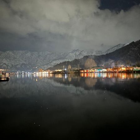 The Badyari Palace Houseboats Srīnagar Екстериор снимка