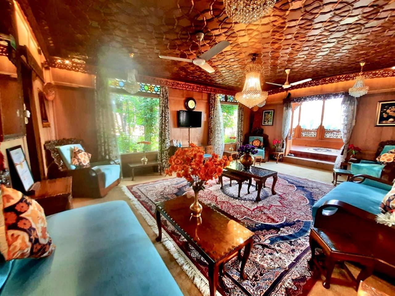 The Badyari Palace Houseboats Srīnagar Екстериор снимка