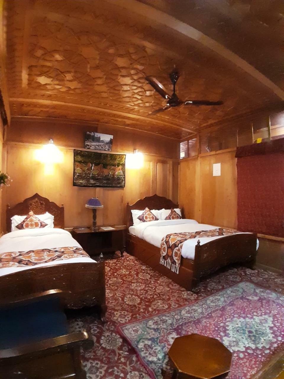 The Badyari Palace Houseboats Srīnagar Екстериор снимка