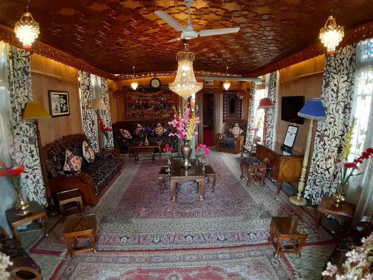 The Badyari Palace Houseboats Srīnagar Екстериор снимка